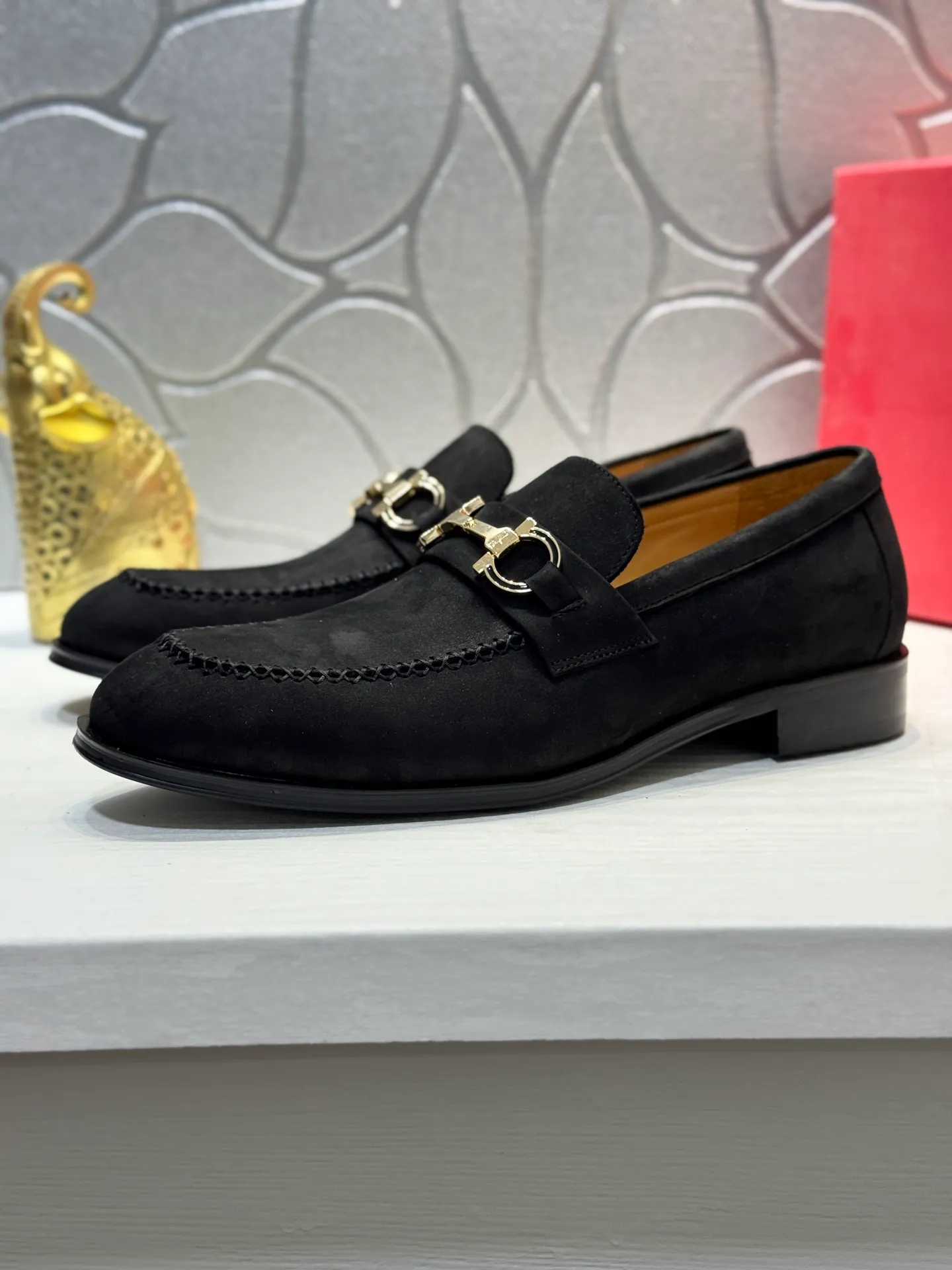 Men's shoes 💰460 Ferragamo [Ferragamo] top imported suit men's shoes 💯Original copy of the official website, product materials: selected imported embossed calfskin + luxury hardware buckle accessories ~ imported water-dyed cow 🐂 leather lining. Strong three-dimensional visual effect, original combination outsole, multiple colors available😘 Size: 39-44 (38.45.46.47 customized YS)